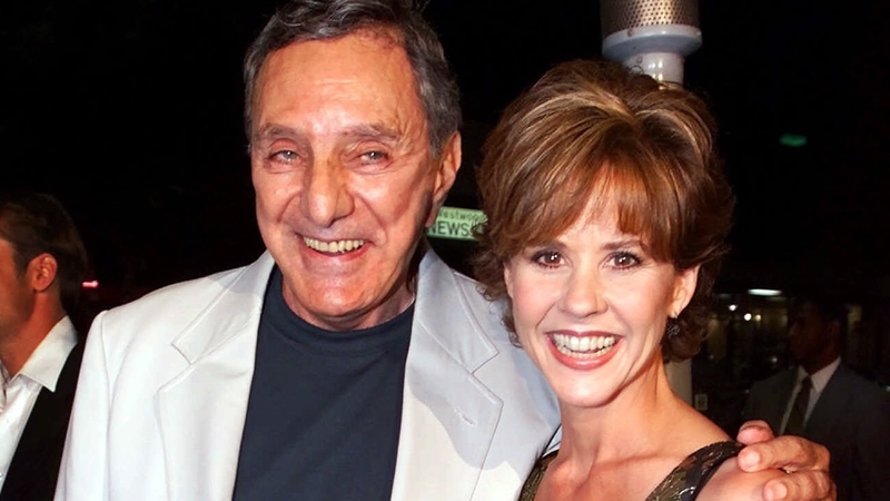 William Peter Blatty with The Exorcist star Linda Blair in 2000. Image: AP Photo/Kevork Djansezian